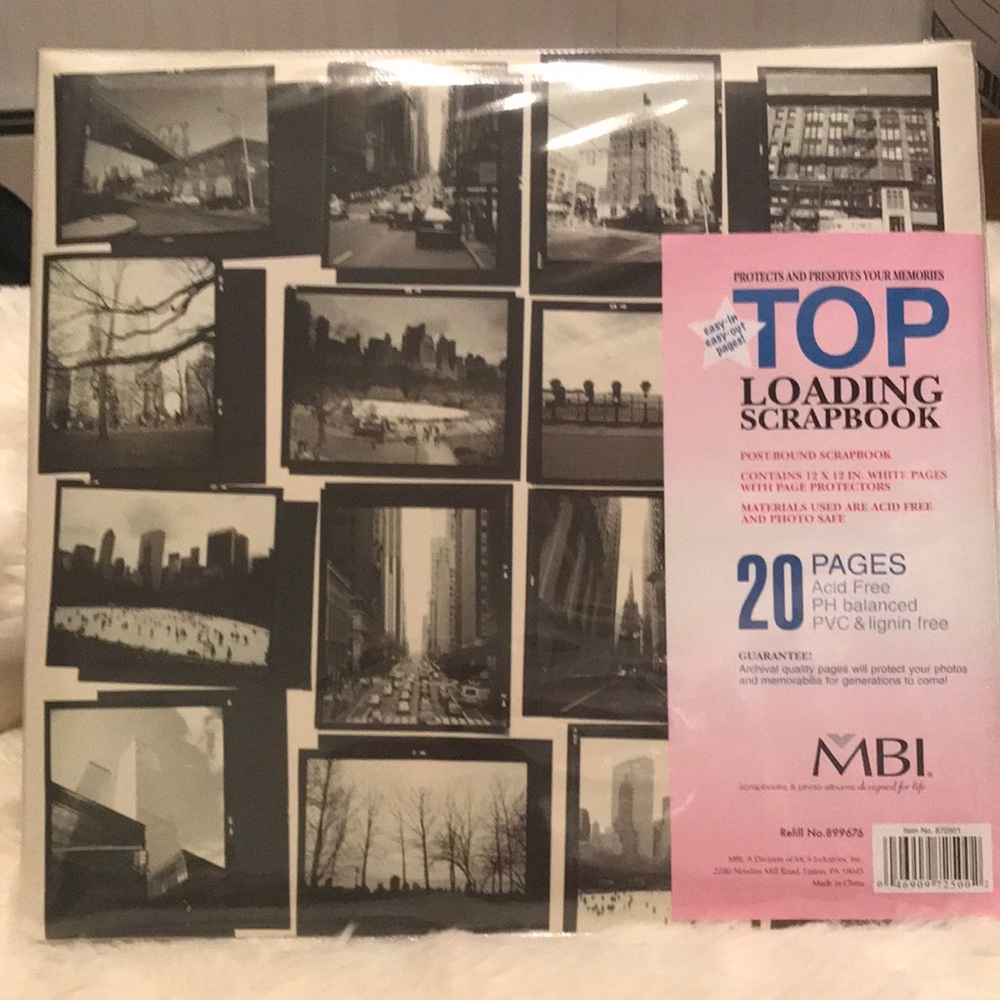 New MBI 12X12 top loading post bound scrapbook city scapes